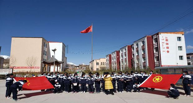 男朋友让我玩平板为什么那?专属红迪网平台,精彩内容尽在其中!